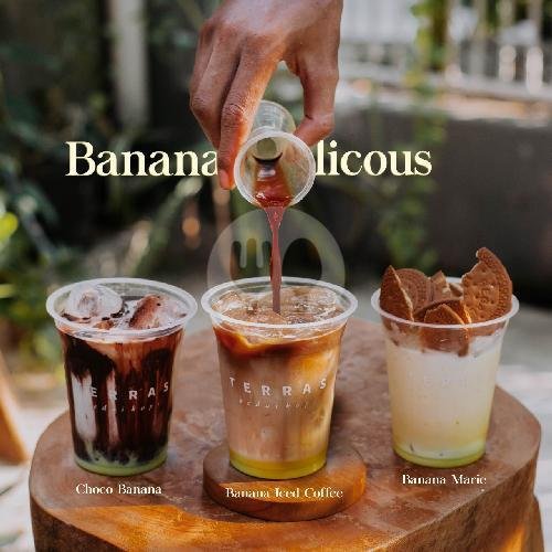 Iced Red Velvet menu Terras Kedai Kopi, Dukuh Pakis