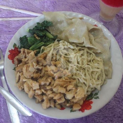 Bihun Goreng menu Bakmi Villa, Jl. Pluto
