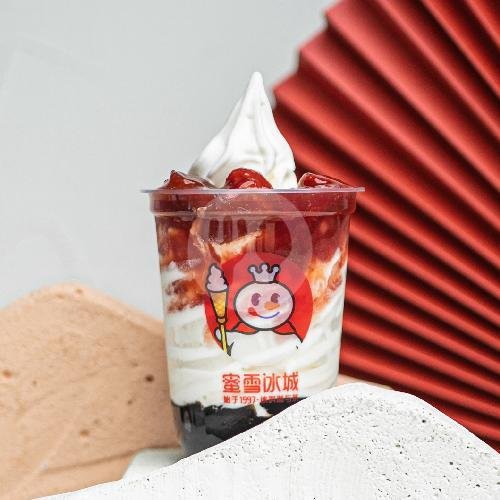 Strawberry Lucky Sundae menu Mixue Maguwoharjo, Jalan Raya Tajem