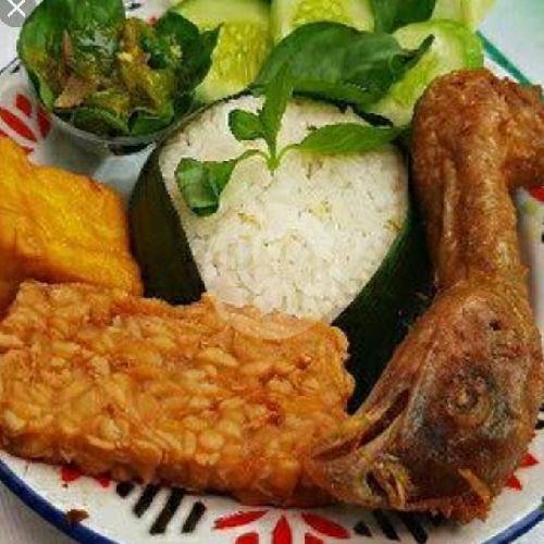 Ayam Kota + Tahu Tempe menu Garasi Food And Beverage, Bendosari