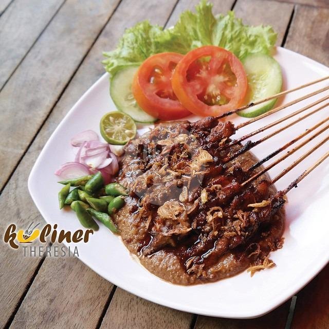 Sate Ayam menu Kuliner Theresia, Gereja Theresia