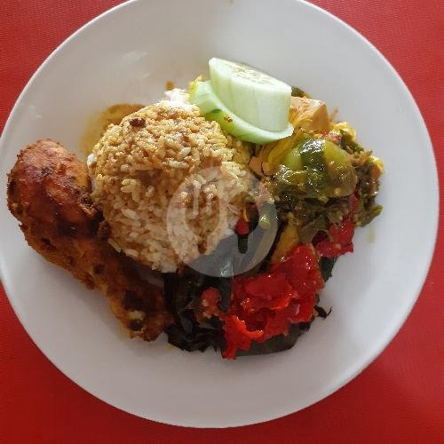 Nasi Ayam Bakar menu Rumah Makan Padang Tanjuang, Denggung