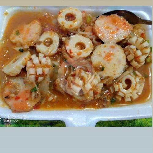 Cilok Mix Sosis (kuah) menu Seblak Dan Cilok Ranjau Dapur Barokah, Sinoman
