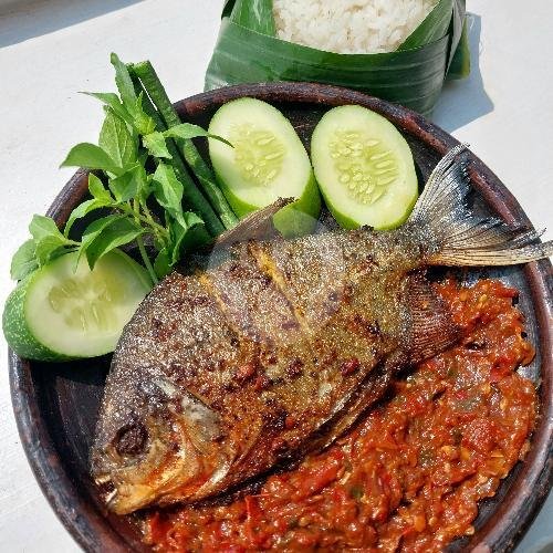 Gurame Bakar (Tanpa Nasi) menu Waroeng Enom, Comal