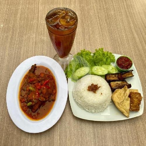 Minas Bakar menu Pecel Lele Bang Toyib, Pauh