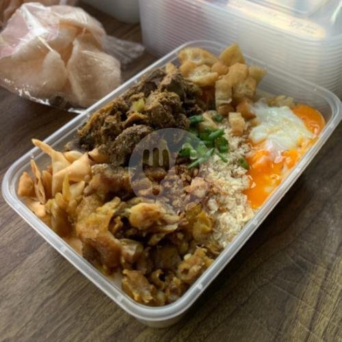 Jeroan Ati Ampela Goreng menu Bubur Ayam Djenaka