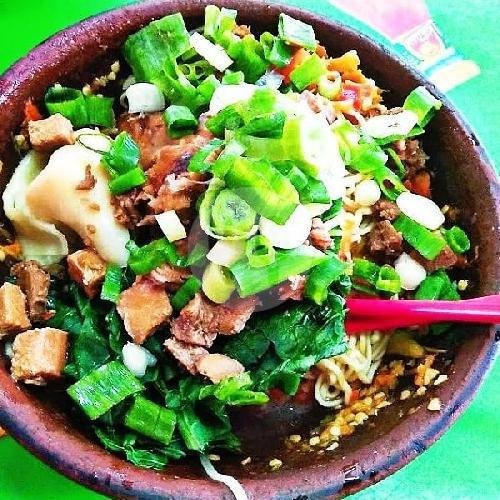 Mie Ayam Pangsit (Level Cabe Rasa Mie) menu Mie Ayam Cabe Uleg Geluk, Cempaka Putih