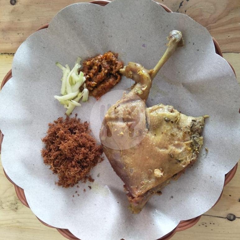 Review Menarik Bebek Doeloer di Danau Bratan: Tempat Nongkrong Cozy dengan Menu Lezat