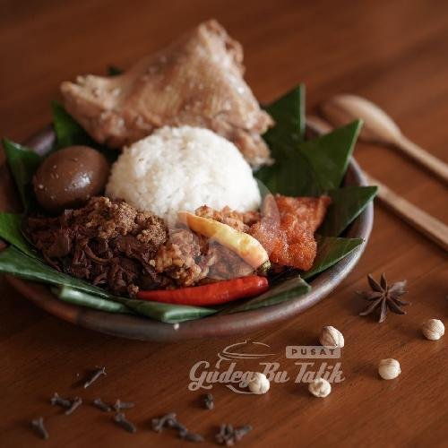 Nasi Gudeg Krecek Telur Paha Atas Kecil menu Gudeg Bu Tatik, Prawirotaman