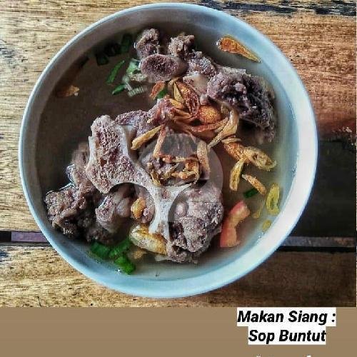 Oxtail Soup aka Sop Buntut menu Blackpepper Resto & Cafe, Maulana Yusuf