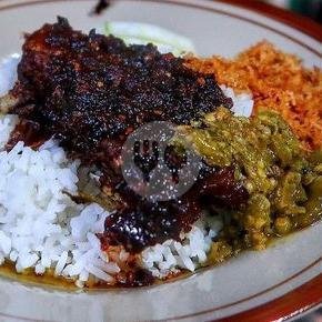 Nasi Bebek Injay: Surga Kuliner Bebek di Kediri yang Wajib Dicoba