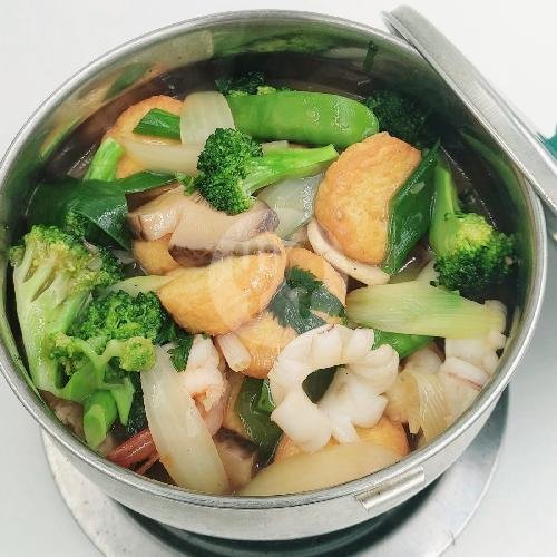 Sapo Tahu Seafood menu Lumpia Jakarta, Pecenongan