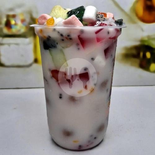 Sop Buah Hongkong Premium menu Rujak Jambu Kristal Kios Navika, Leuwianyar