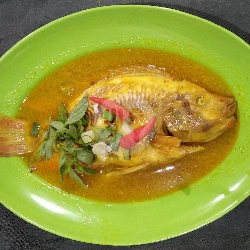 Gule Fillet Nila menu Dahlan Gule Kepala Ikan, Jln. Sonosewu No. 16A Kasihan