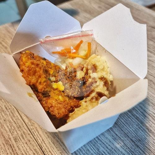 Ikan Mujair Bakar + Bakwan Jagung menu Ny. MUJAIR