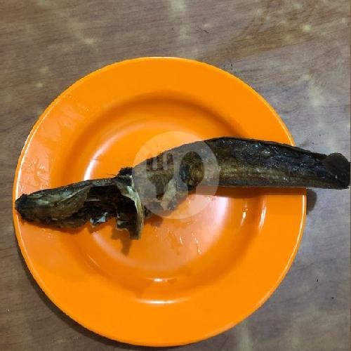 Bawal Goreng menu Nasi Bebek Khas Madura Rojo Roso, Pedalangan Banyumanik