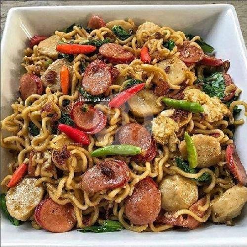 Mie Tek Tek Kuah Bakso menu Nasi Goreng Basmalah 