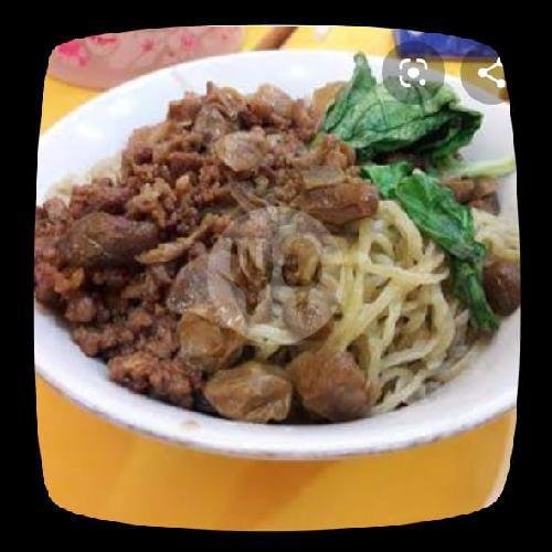 Mie Alot Swekiaw menu Bakmi Agoan, Puri