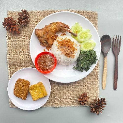 Paket Lele ( Tahu Tempe Biasa ) menu Ayam Goreng Kalasan Mbak Elly, Pasteur