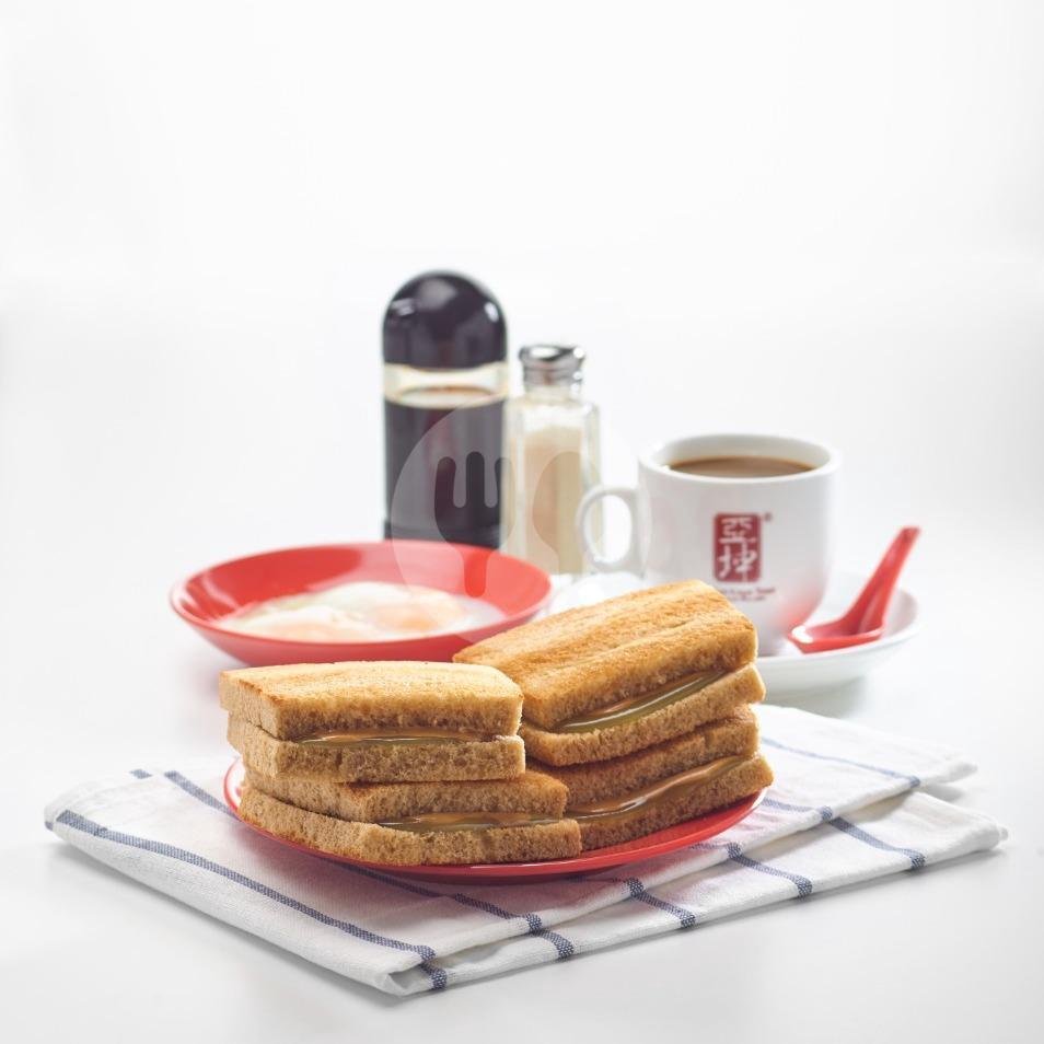 Traditional Kaya Toast Set menu Ya kun Kaya Toast, Hotel Santika Kelapa Gading
