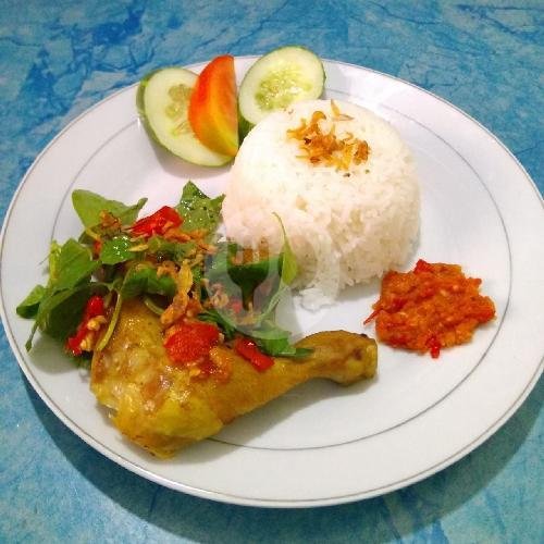 Paket Nasi Ayam Bali menu Warung Makan Pak Willy, Soragan