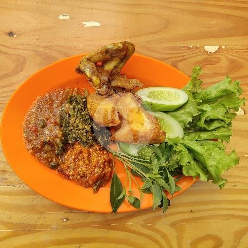 Review Restoran Pecel Lele Damai: Makanan Enak dan Suasana Asik di Tangerang Selatan