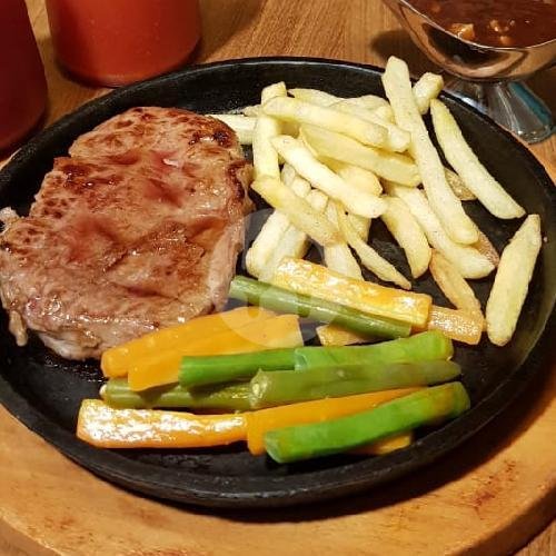 Sirloin Steak Original 200gr menu Hungrypedia Resto & Coffe, Arcamanik