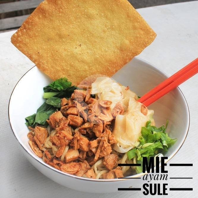 Pangsit Rebus menu Mie Ayam Bang Sule, Cempaka Baru