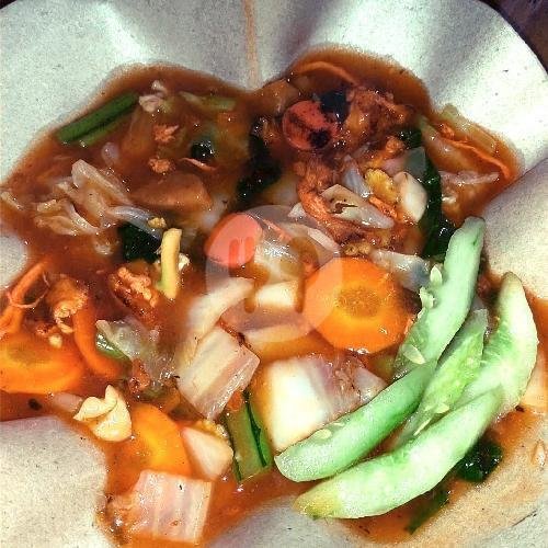Bihun Goreng menu Nasi Goreng Yucofiram, Candi Panggung