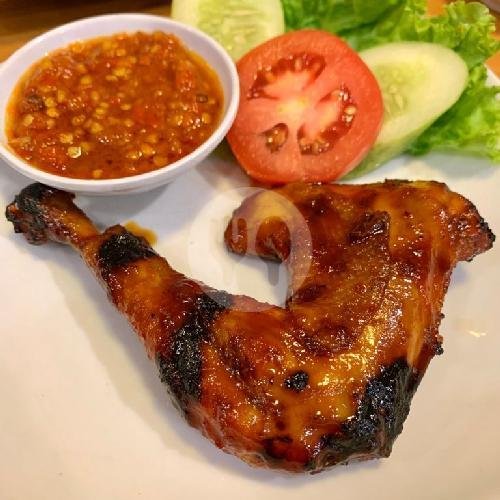 Kerupuk Putih menu Sop Buntut Ibu Henny, Kelapa Gading
