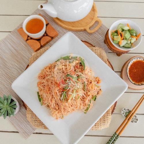 Kwetiau Udang + Telur (Medium) menu Royal Dynasty Restaurant