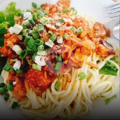 Mie Kocok menu Pangsit Mie Gajah Mada, Malang