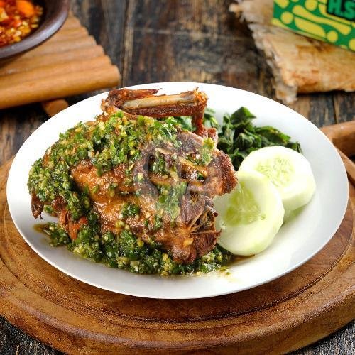 Bebek Gongso Paha menu Bebek Goreng H. Slamet, Padang