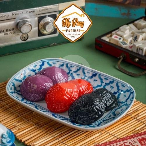 Getuk Panggang menu Toko Nyonya Pang Muntilan