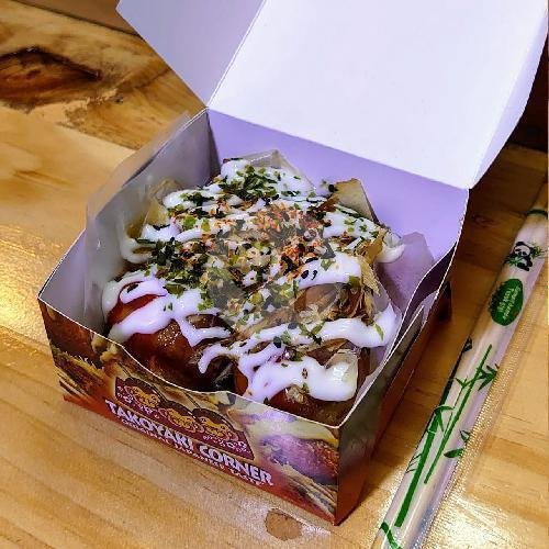 Takoyaki 4 Pcs Isi Octopus, Beef, Crabstick atau Mix menu Takoyaki Corner, Kebayoran Lama