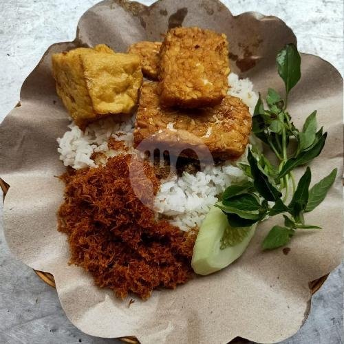 Nasi Tempe Penyet menu Nasi Bebek Goreng Dan Ayam Goreng Cabang Purnama Alun-Alun Mojokerto, Letkol Sum