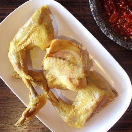 Ikan Mas Goreng menu RM Ibu Haji Cijantung Purwakarta, Lengkong