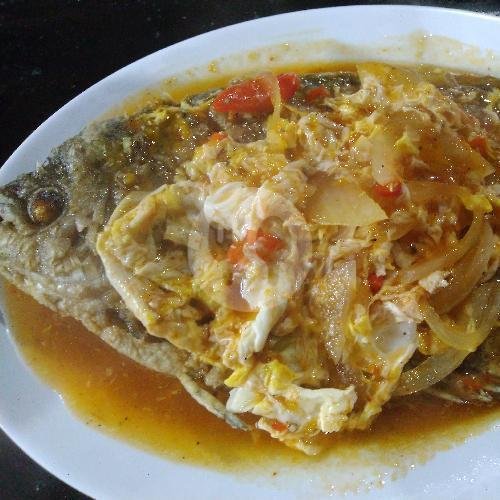 Gurame Bakar menu Warung Mas Bebs, Kopo Cirangrang