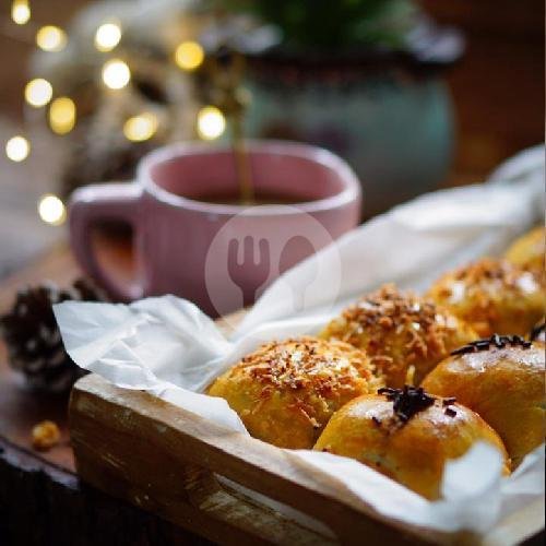 3 Box Isi 6( CHOCO + CHEESE + CHOCO CHEESE) menu Bolen Yogya, Godean