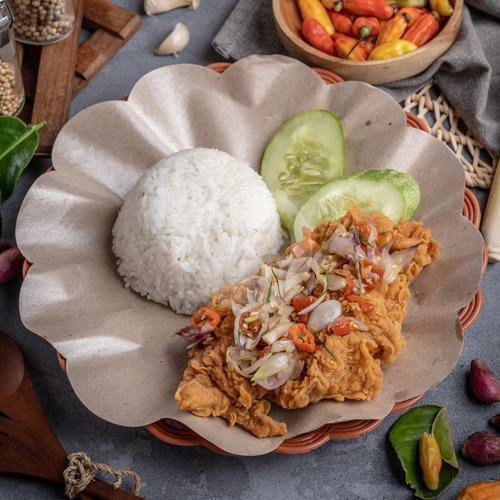 Paket Nasi Ayam Geprek Sambal Matah menu Ayam Geprek Gold Chick, Metro