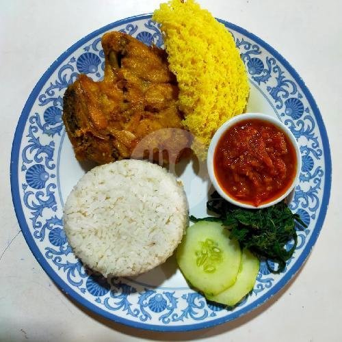 PAKET AYAM GORENG TAHU TEMPE (PAK MAN) menu Ayam G-Pux, Hayam Wuruk