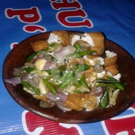 Kerupuk Ikan menu Tahu Gejrot KKO Wong Cilacap, Cilandak