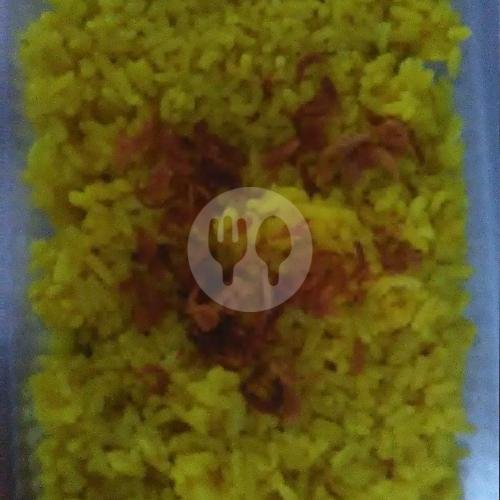Nasi Kuning Luwuk: Kenangan dan Kelezatan di Manyar, Surabaya