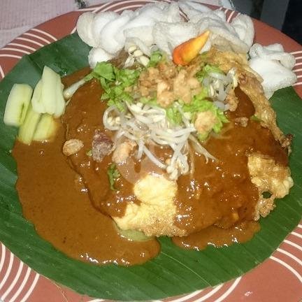 Tahu Telor Lontong + Krupuk menu Tahu Telor Bu Nur, Gado-Gado, Ayam Geprek dan Jus Buah, Kedungkandang
