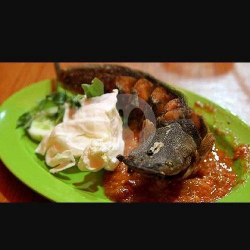 Nasi + Ayam + Sambal Lalap menu Barokah Pecel Lele, Selokan Mataram Gedongan