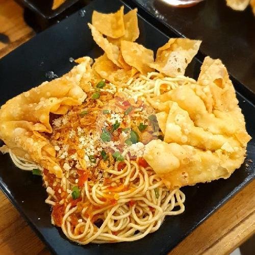 Nasgor Ikan Asin Ori Ato Pedas menu Nasi Goreng Warung Nugroho, Bubutan