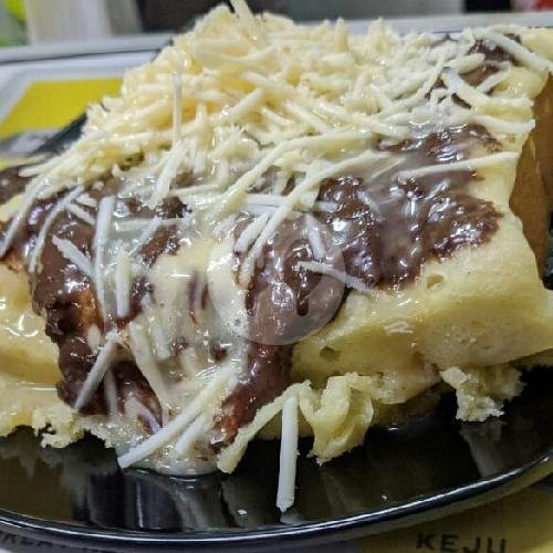 Pancong Choco Crunchy Keju Susu menu Pancong Lumer Nampoll, Palem Raya