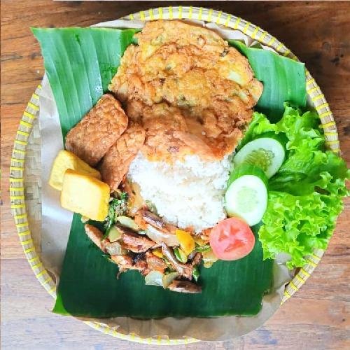 Paket Lengkap Dabudabu Dadar menu Sego Sambel Pindang, Jl Semangu 112 Gedong Kuning
