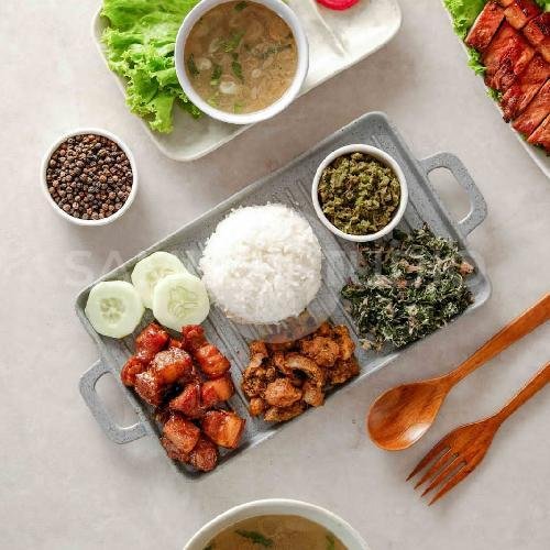 Paket C ( Babi Panggang + Sayur Daun Ubi/Kuah Sup + Sambal Andaliman + Nasi Putih ) menu Babi Gemoy, Jl Prof Herman Yohanes 55223