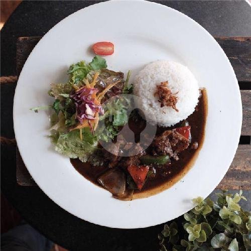 Smoked Wagyu Srundeng menu Roaster and Bear, P. Mangkubumi